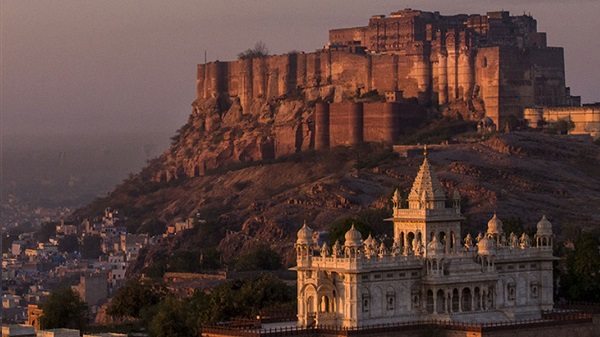 Crowning a perpendicular cliff, the fort was founded by Rao Jodha in 1459 AD, around which the city grew.